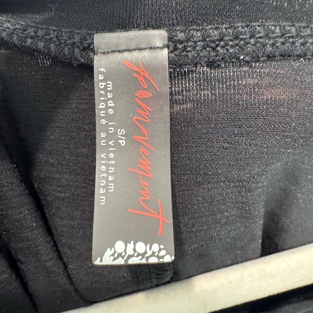 Free People / FP Movement Tempo Tee Short Sleeved Black Size Small - Picture 4 of 4